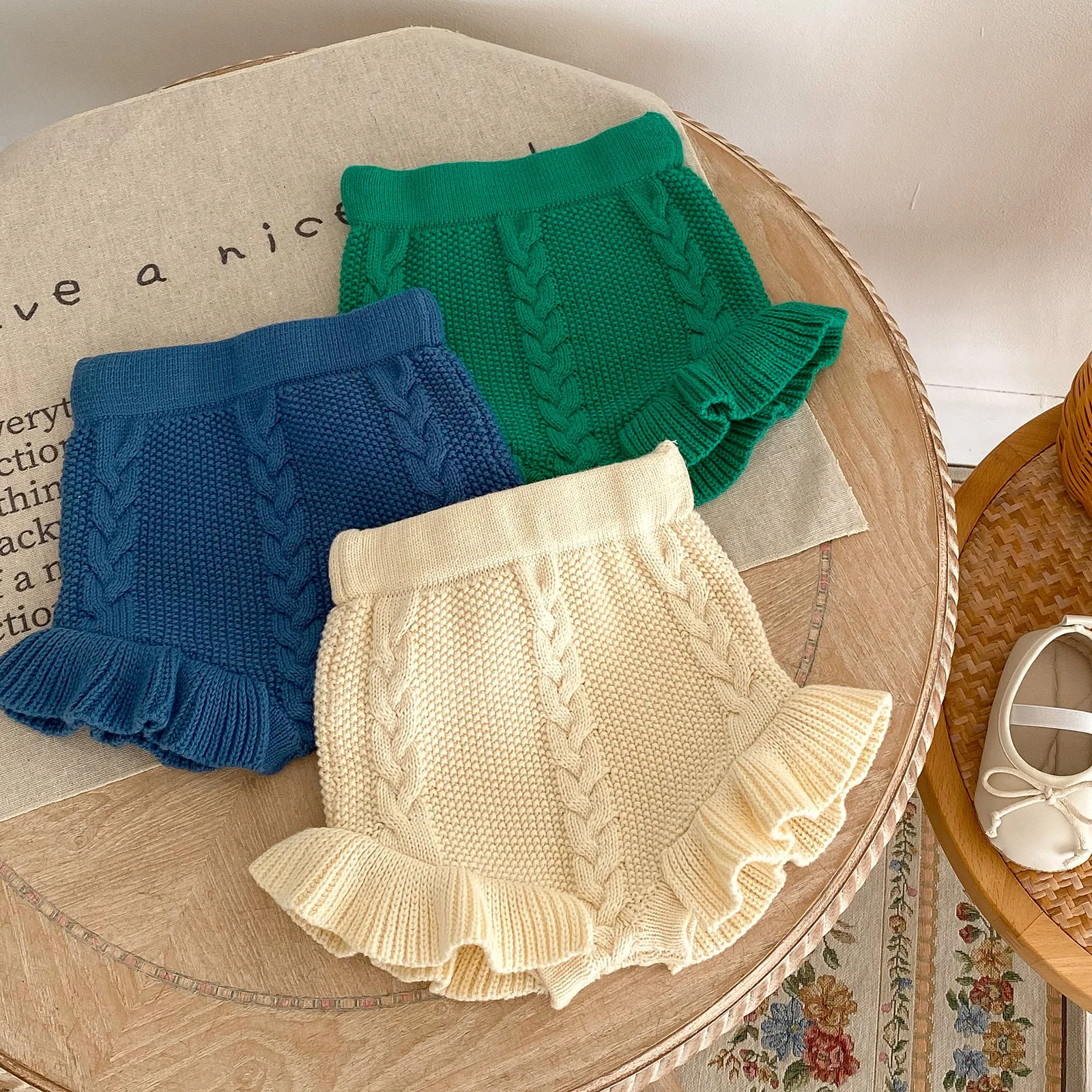 Autumn Baby Girls Knitted Shorts Children Bloomer Toddler Princess PP Shorts Kids Girls Ruffle Edge Lovely Lotus Butt Shorts