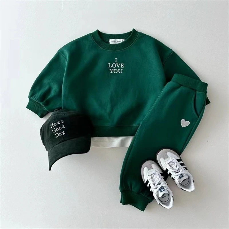 TZ2489 Korean Style Spring Autumn Children's Clothing Set with Letter Heart Design Comfortable Sweatshirt And Sweatpants