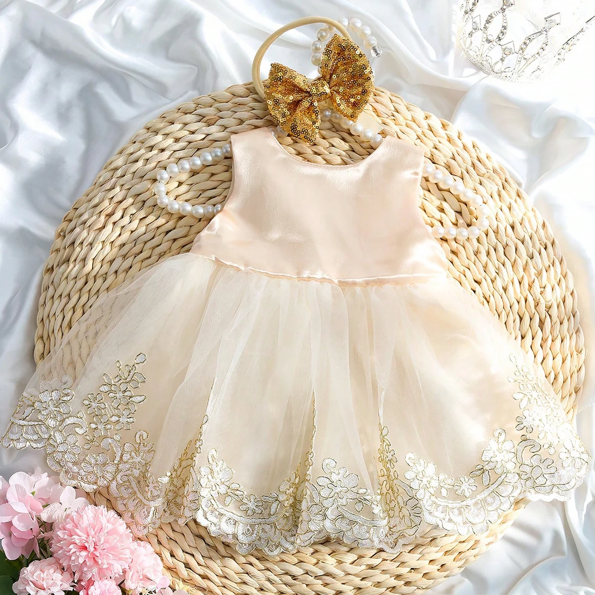 Ylsteed Newborn Photography Outfits Girl Big Bow Lace Dress with Glitter Bow Headband 100 Days Baby Girl Photoshoot Picture Gown