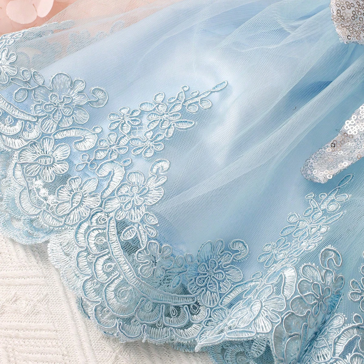 Ylsteed Newborn Photography Outfits Girl Big Bow Lace Dress with Glitter Bow Headband 100 Days Baby Girl Photoshoot Picture Gown