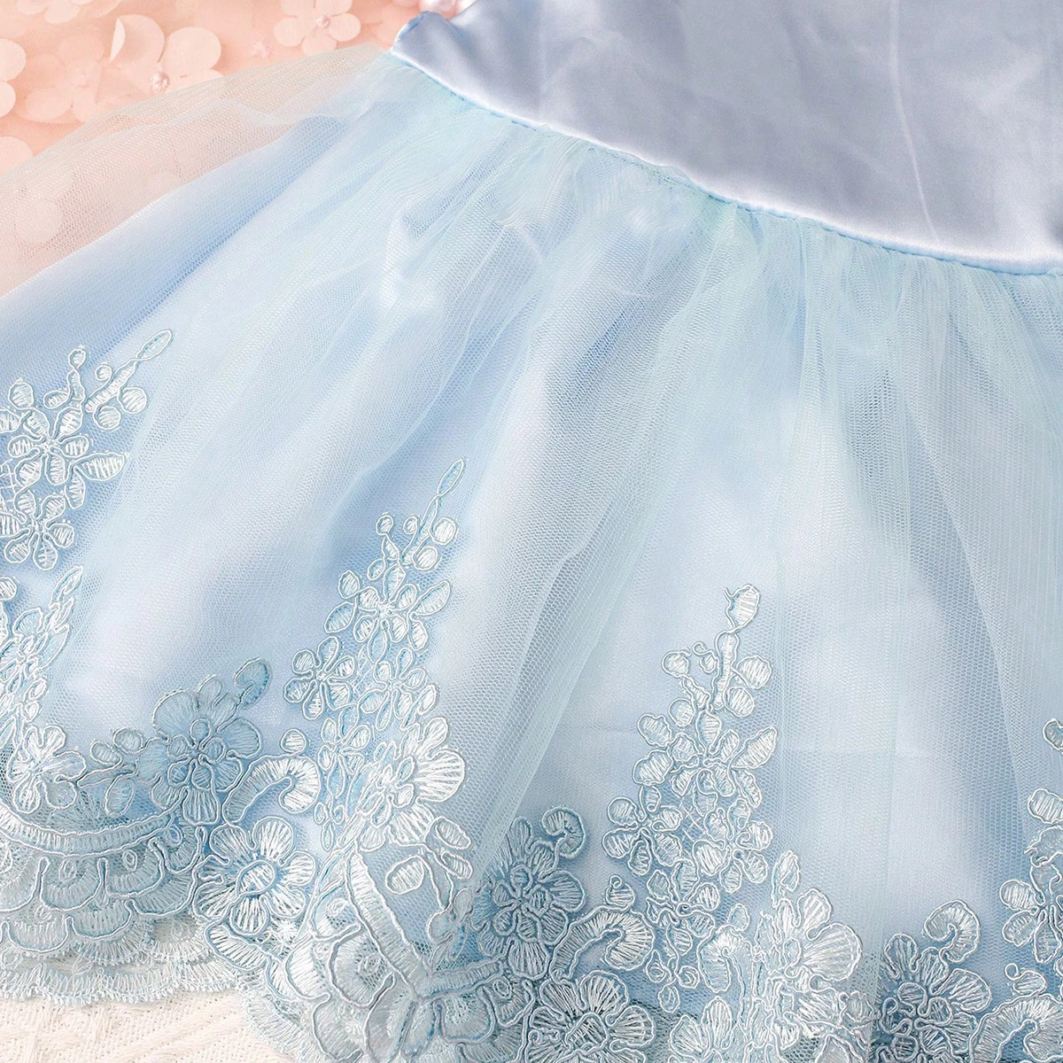 Ylsteed Newborn Photography Outfits Girl Big Bow Lace Dress with Glitter Bow Headband 100 Days Baby Girl Photoshoot Picture Gown