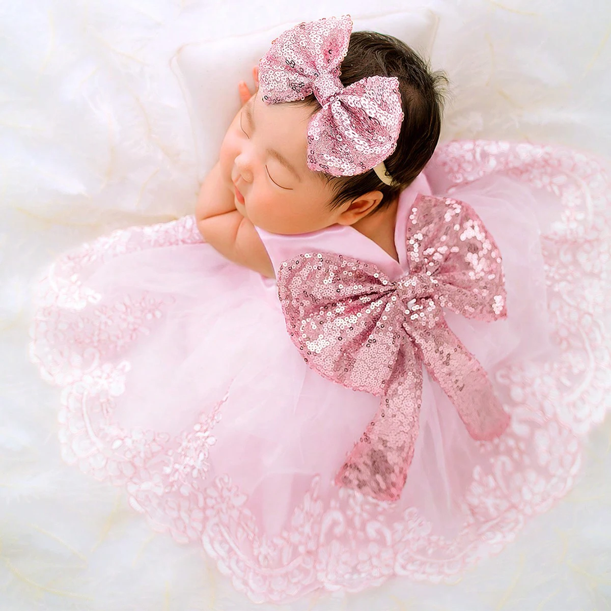 Ylsteed Newborn Photography Outfits Girl Big Bow Lace Dress with Glitter Bow Headband 100 Days Baby Girl Photoshoot Picture Gown