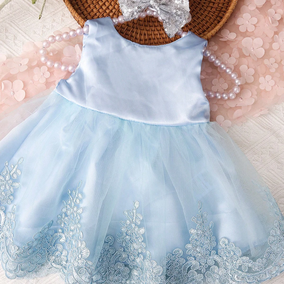 Ylsteed Newborn Photography Outfits Girl Big Bow Lace Dress with Glitter Bow Headband 100 Days Baby Girl Photoshoot Picture Gown