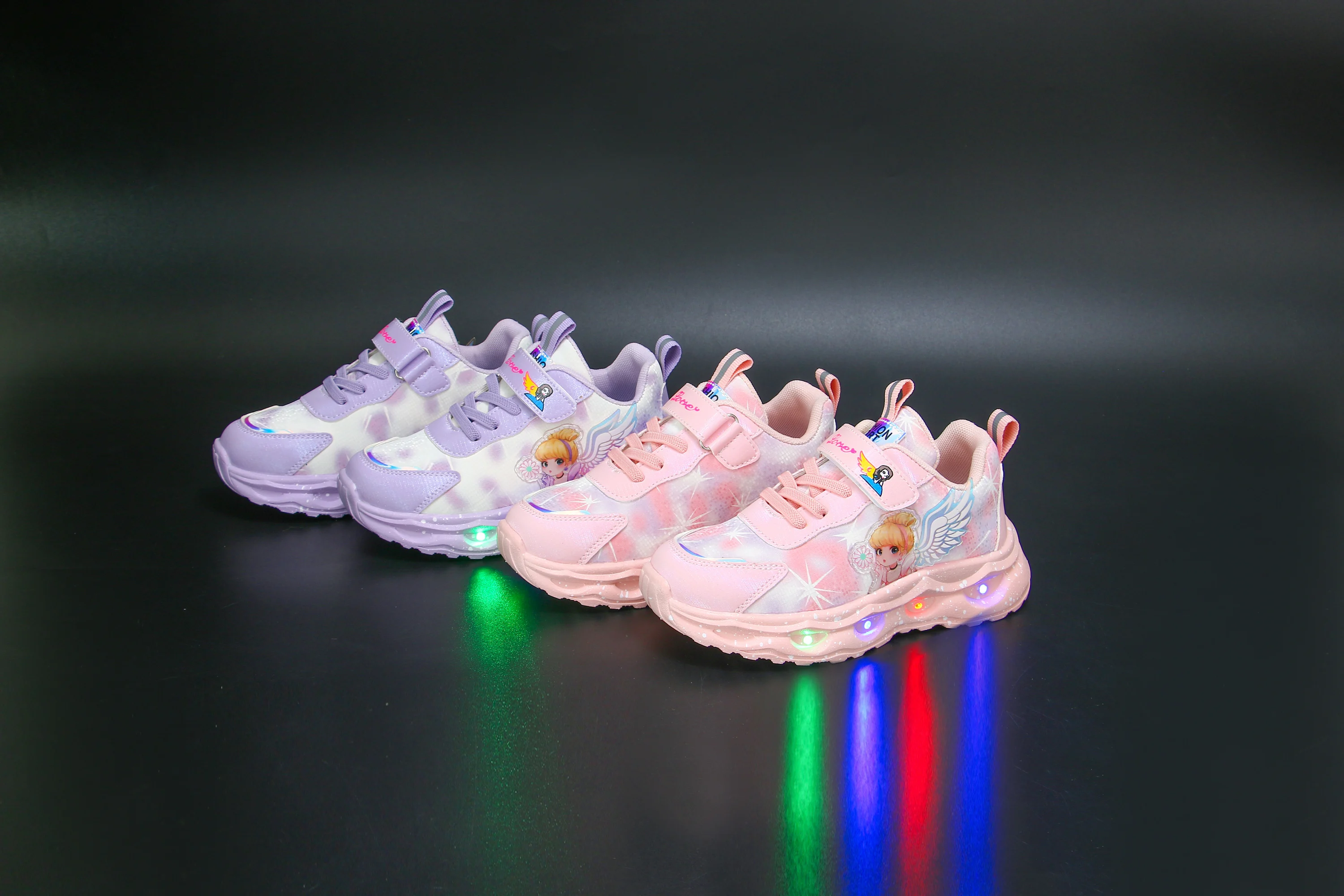 Girls' Cute and Fashionable Cartoon Princess Casual Shoes Led Wings Comfortable Sneakers
