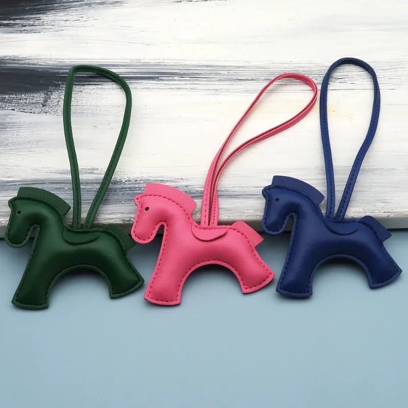 Fashion Horse Keychain All-around PU Leather Horses Embellishment for Female Car Key Chain Handbag Decoration Jewelry Gifts