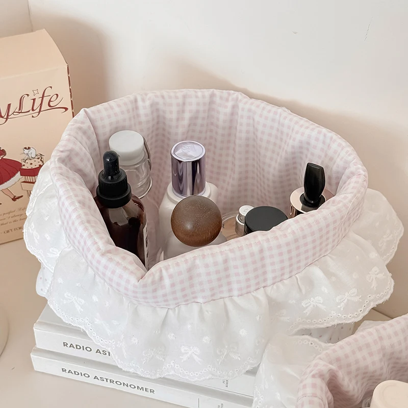 Korean Dot Lace Makeup Bag Case Fashion Travel Cosmetic Case for Girls Large Capacity Cosmetics Storage Brush Organizer Case