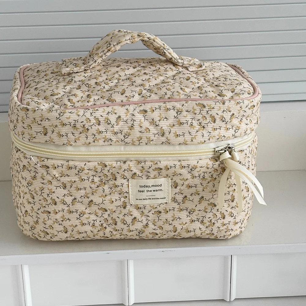 Wholesale Vintage Women Floral Print Cosmetic Pouch Handbag Travel Orgainzer Make Up Storage Bag Large Capacity Quilted Bag