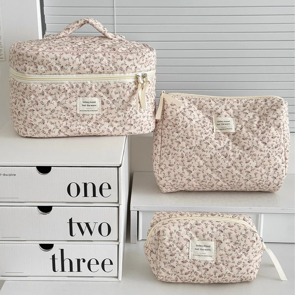 Wholesale Vintage Women Floral Print Cosmetic Pouch Handbag Travel Orgainzer Make Up Storage Bag Large Capacity Quilted Bag