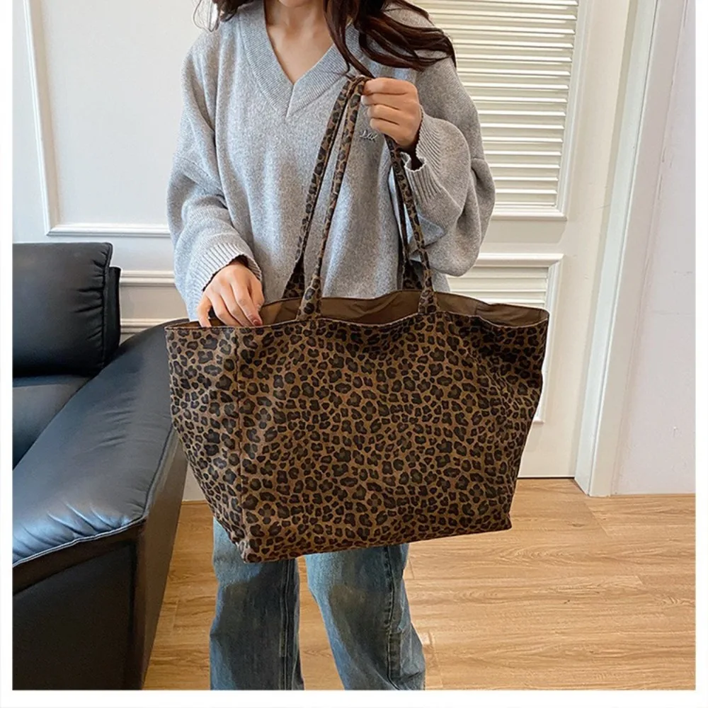 Fashion Leopard Print Shoulder Bag Large Capacity Hand-held Women Tote Bag Texture Underarm Bag Crossbody Bag
