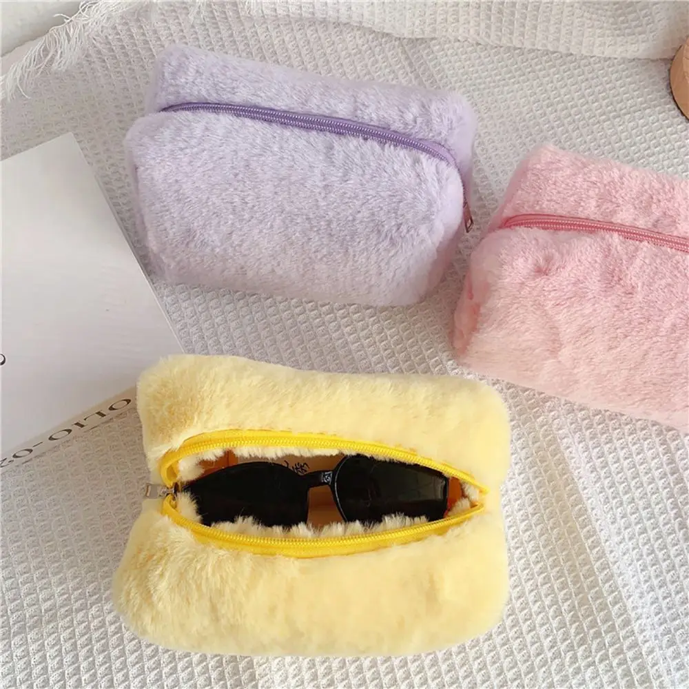 Durable Plush Cosmetic Bag Travel Organizer Large Capacity Makeup Bag Portable Storage Bag