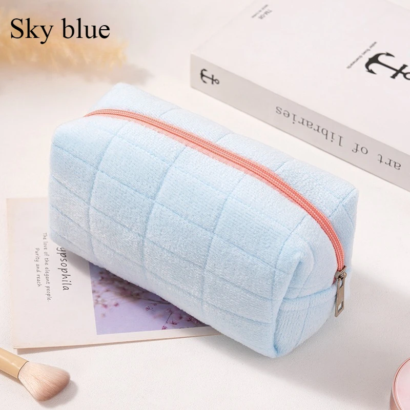 New Cute Plush Cosmetic Bag, Travel Skin Care Product Storage Bag, High-Looking Female Mobile Phone Large Capacity Storage Bag