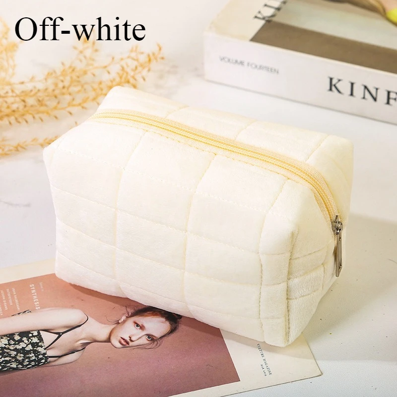 New Cute Plush Cosmetic Bag, Travel Skin Care Product Storage Bag, High-Looking Female Mobile Phone Large Capacity Storage Bag