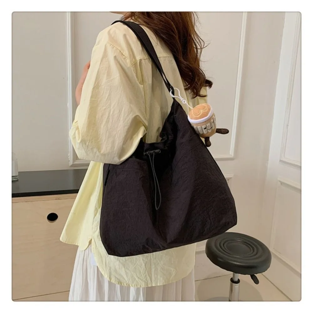 Fashion Travel Casual Nylon Tote Bag Drawstring Shoulder Bag Large Capacity Waterproof Crossbody Bucket Bag Women