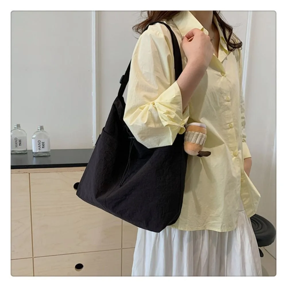 Fashion Travel Casual Nylon Tote Bag Drawstring Shoulder Bag Large Capacity Waterproof Crossbody Bucket Bag Women