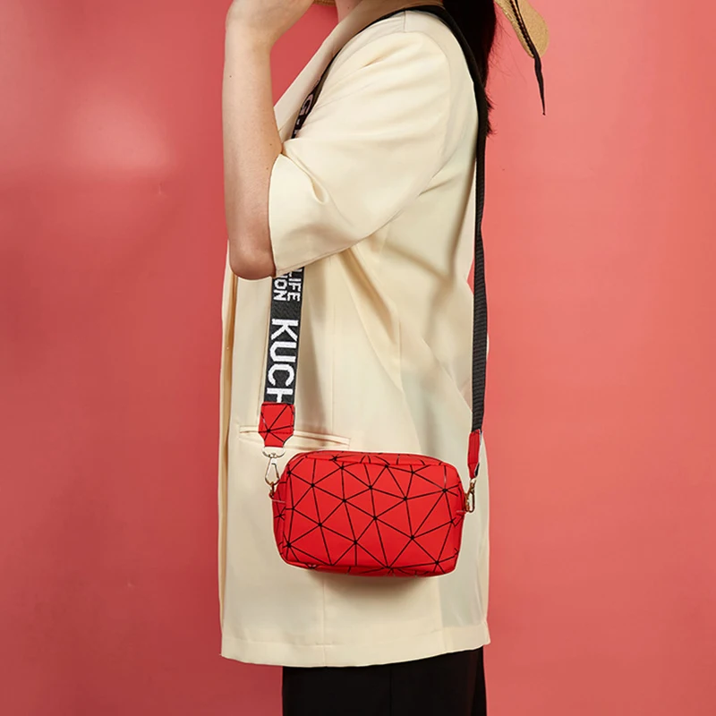 Yogodlns Fashion Laser Shoulder Messenger Bag Female Small Square Bag PU Leather Crossbody Bag Trendy New Satchel Bag Bolsa