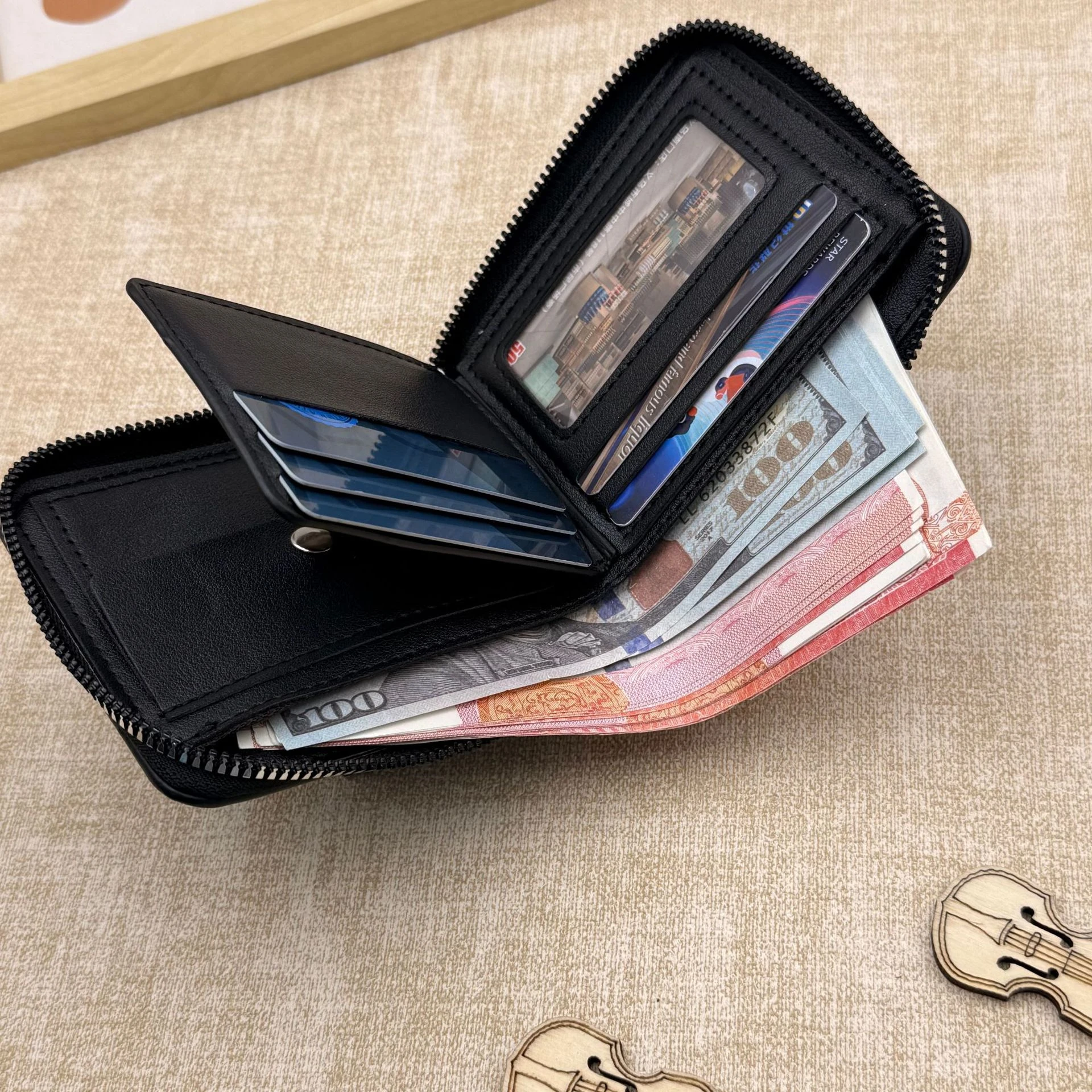 Men's Wallet Made of PU Wax Oil Skin Purse for Men Coin Purse Short Male Card Holder Wallets Zipper Around Money Coin Purse New