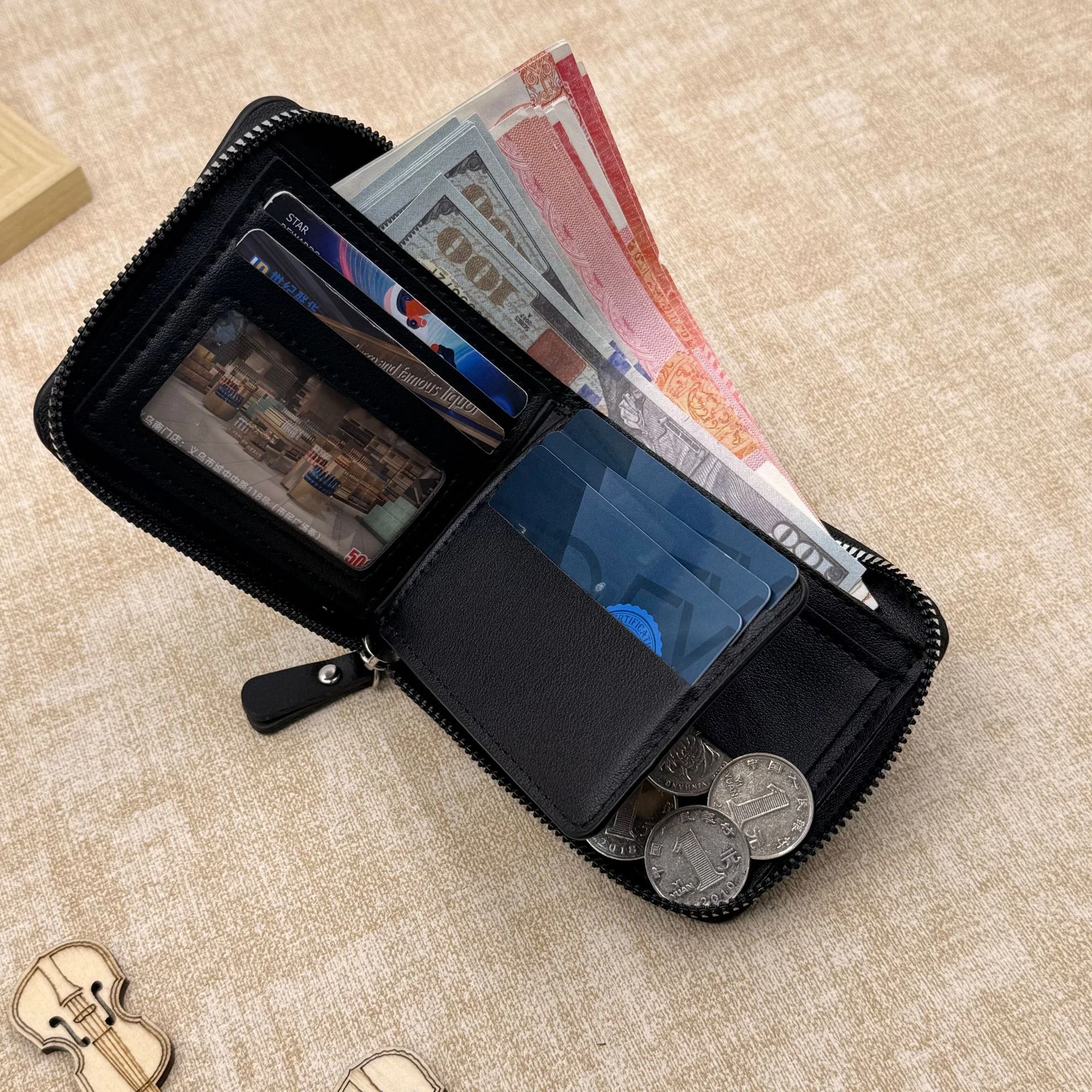 Men's Wallet Made of PU Wax Oil Skin Purse for Men Coin Purse Short Male Card Holder Wallets Zipper Around Money Coin Purse New