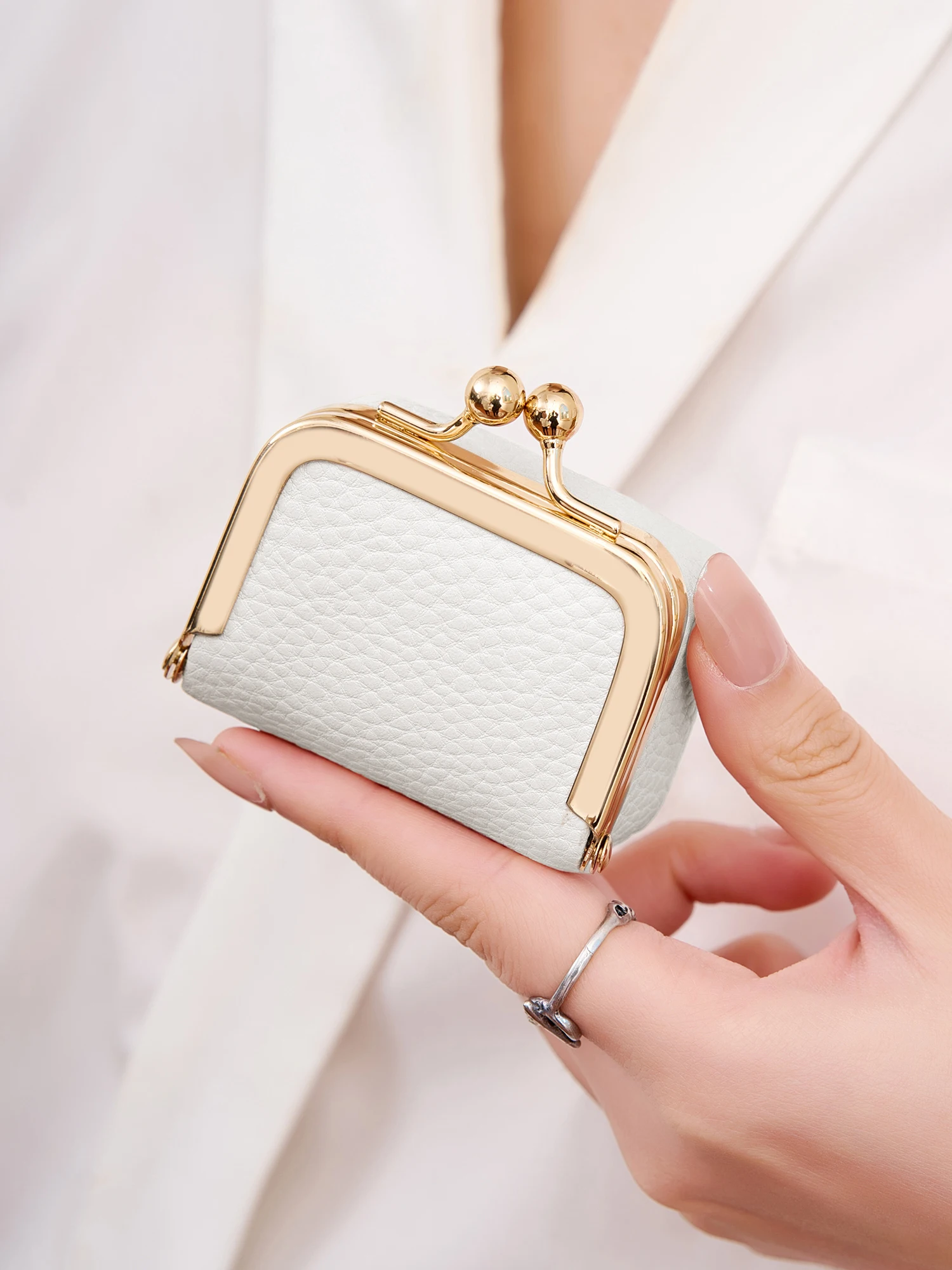 New Mini Women's Solid Color PU Leather Jewelry Box Can Store Rings Necklaces Earrings Portable Coin Purse With Kiss Clasp
