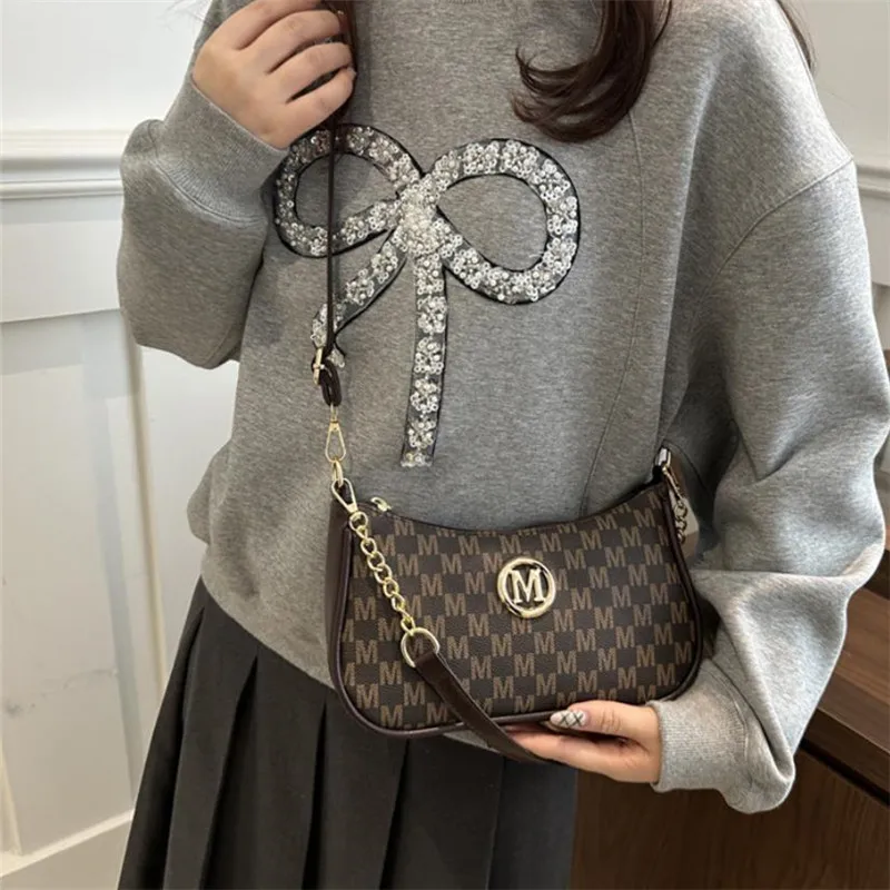 Vintage Style Handbag Crossbody Bag, Gold Letter 'M' Design Pu Leather Shoulder Messenger Bag, Synthetic Leather Tote Bag, Purse