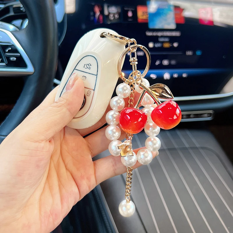 Acrylic Cherry Bag Charm With Imitation Pearl Bead Chain Mini Eiffel Tower Metal Pendant Gold Keychain Handbag Accessory