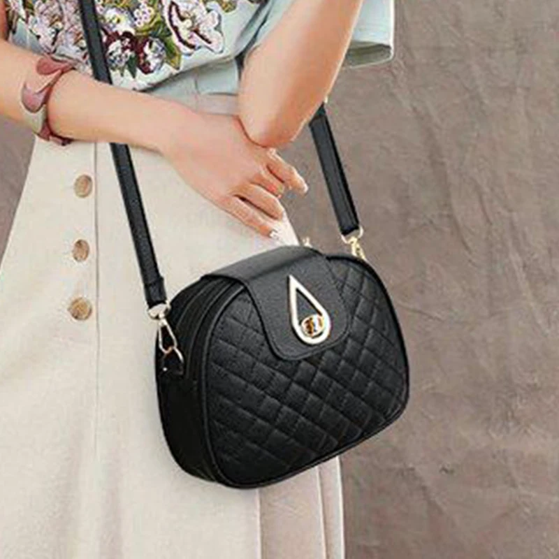 Riding Backpack for Ladies, Stylish and Fashionable Casual Women's Double-Shoulder Bag, Lightweight and Large-Capacity Handbag