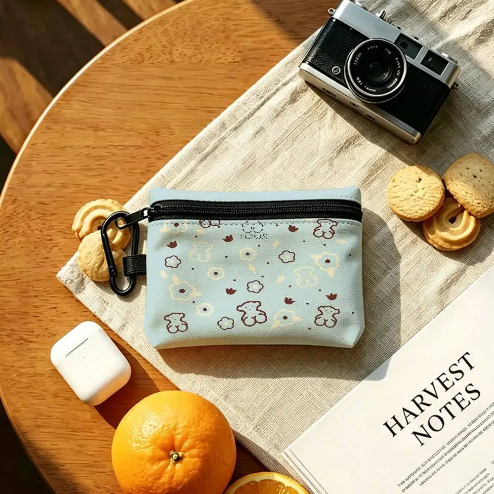T-TOUS Sweet-Tender Portable Mini Oxford Cloth Coin Purse With Carabiner Hook Zipper Key Card Earphone Storage Wallet