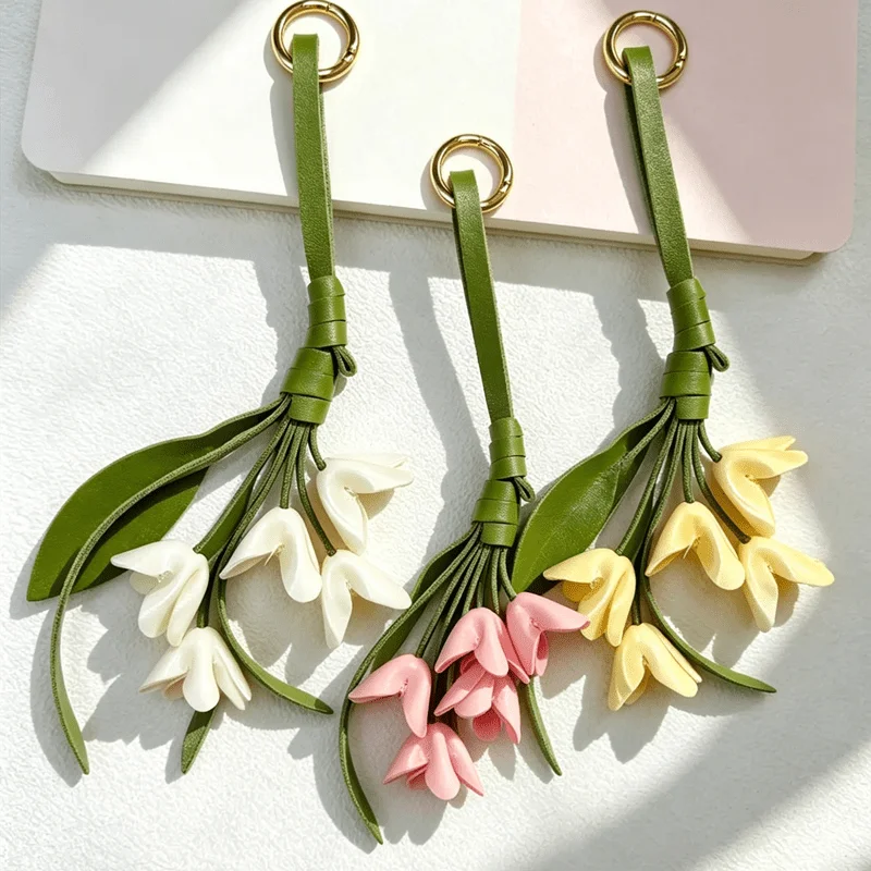 Handmade PU Leather Lily of The Valley Keychain Creative Bag Charm, Suitable for Wedding Favors and Blessing Gifts.