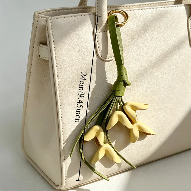 Handmade PU Leather Lily of The Valley Keychain Creative Bag Charm, Suitable for Wedding Favors and Blessing Gifts.