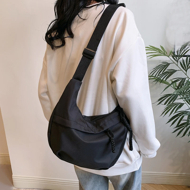 Lady's Cross-Body Phone Bag, Mini Street-Style Small Cross-Body Bag, Lightweight and Casual Shoulder Bag, Shell Bag, Trendy