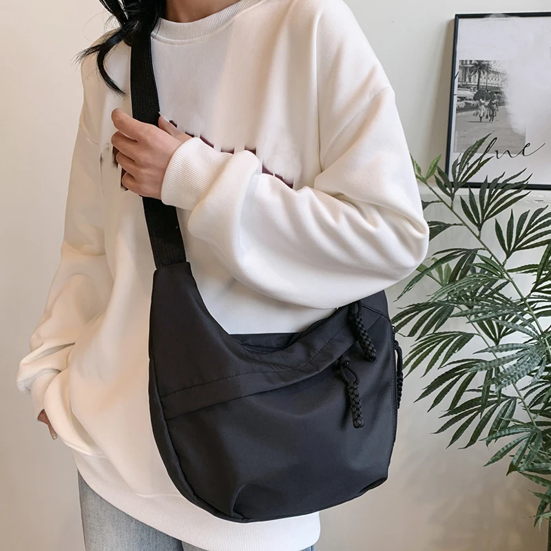 Lady's Cross-Body Phone Bag, Mini Street-Style Small Cross-Body Bag, Lightweight and Casual Shoulder Bag, Shell Bag, Trendy
