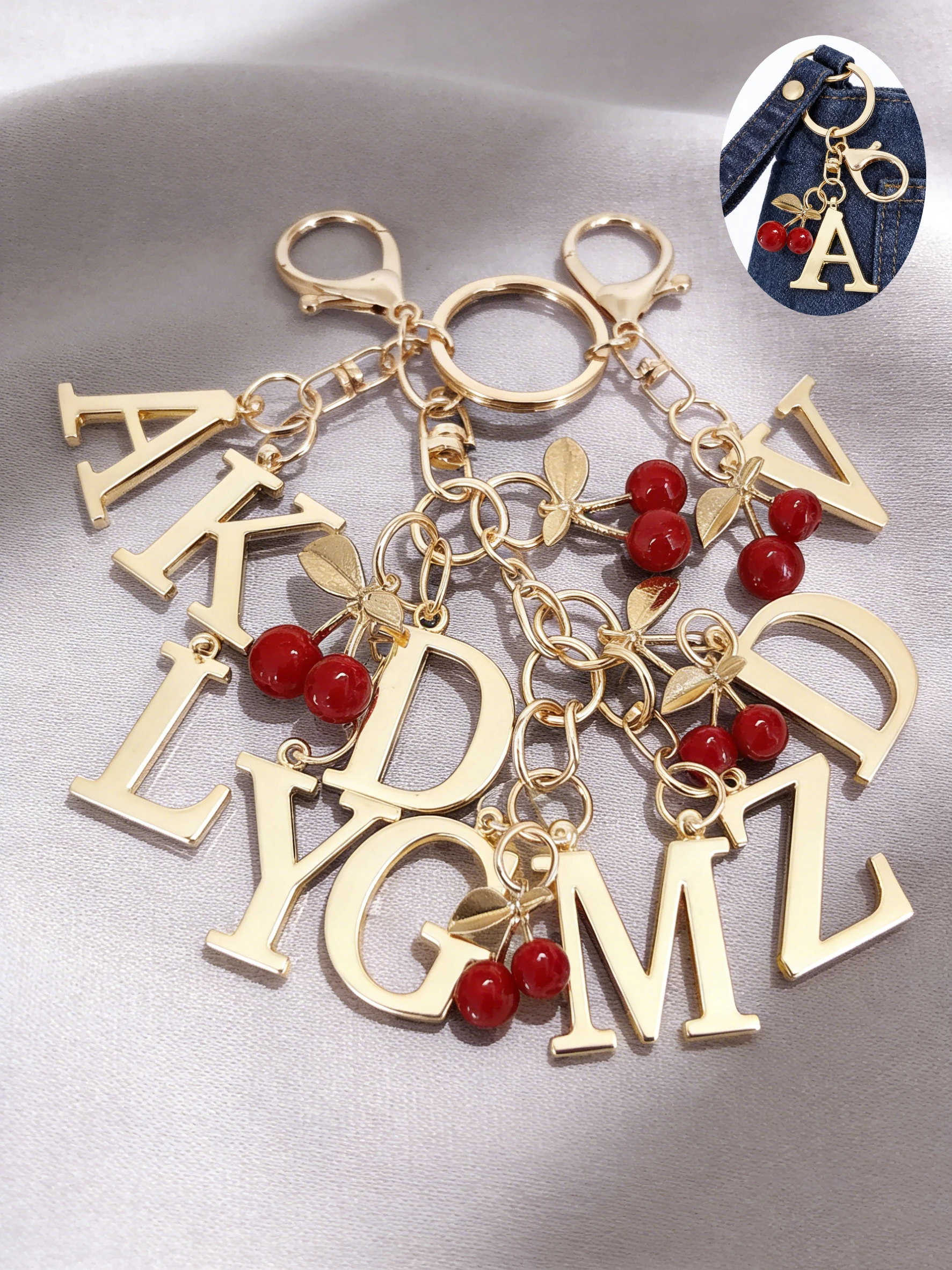 Premium Gold Elegant Letter Keychain, A-Z Alphabet 3D Pendant, Red Heart Accessory, Fashionable Silver Key Chain Ring, Bag/Backp