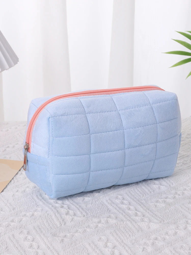 3-Piece Set of Plush Makeup Bags, Plaid Makeup Bag, Large Capacity Zippered Travel Toiletry Bag, Portable Multifunctional Storage Bag, Cute Makeup Brush Storage Pouch, Suitable for Women, Pink, Blue, White