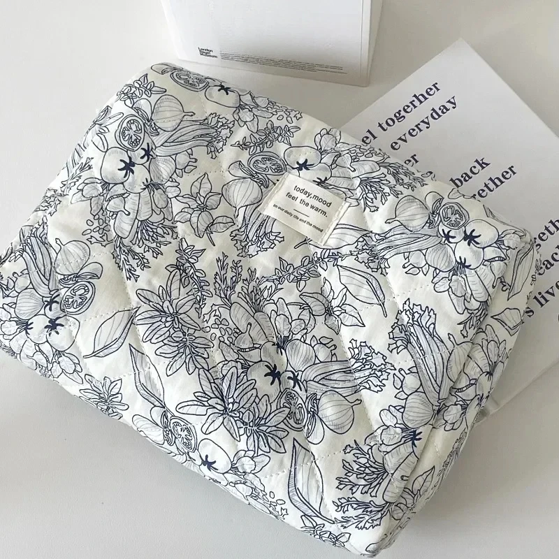 1pcs Cotton Black Flower Women Cosmetic Bag Fabric Storage Bags Small Big Capacity Travel Organzier Pouch Women Makeup Case