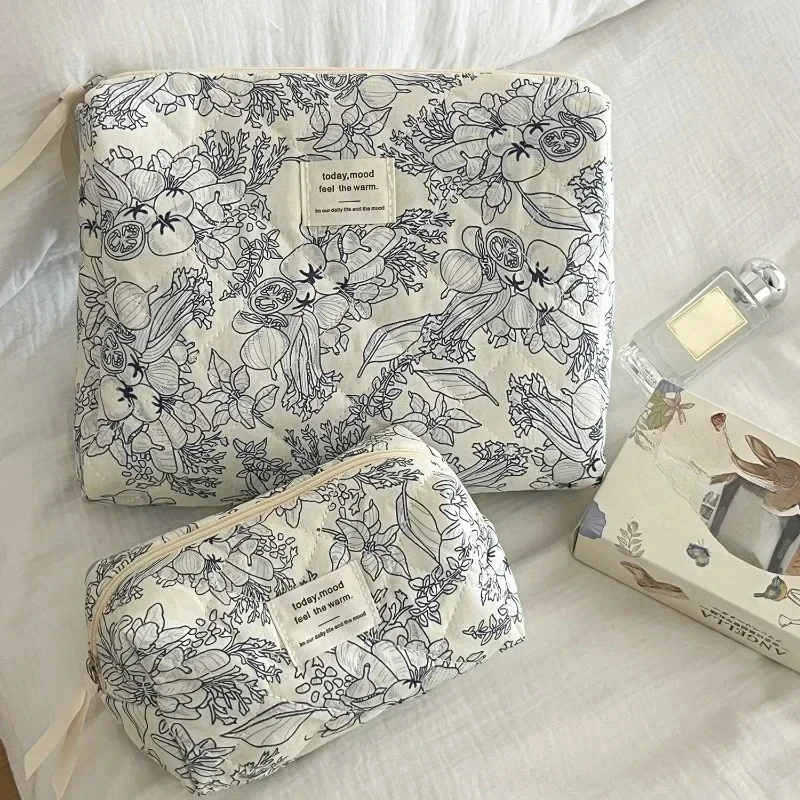 1pcs Cotton Black Flower Women Cosmetic Bag Fabric Storage Bags Small Big Capacity Travel Organzier Pouch Women Makeup Case