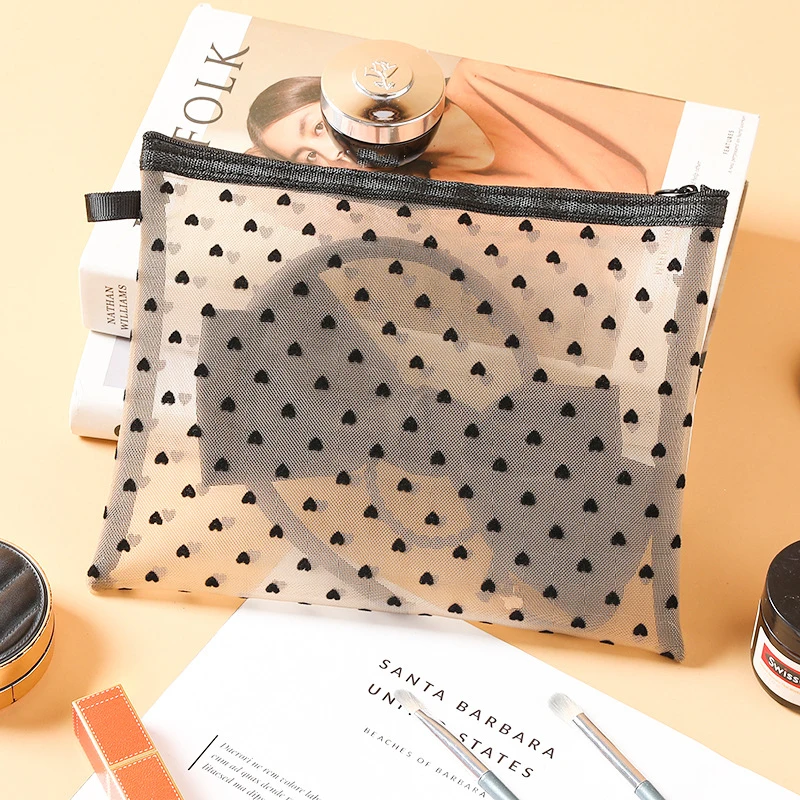 1Pcs Hot Mini Transparent Heart Makeup Bag Women Portable Lipsticks Cosmetic Storage Pouch Ins Clear Ctue Small Make Up Bag