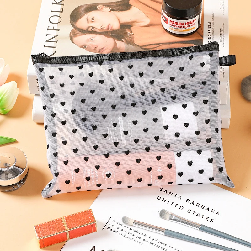 1Pcs Hot Mini Transparent Heart Makeup Bag Women Portable Lipsticks Cosmetic Storage Pouch Ins Clear Ctue Small Make Up Bag