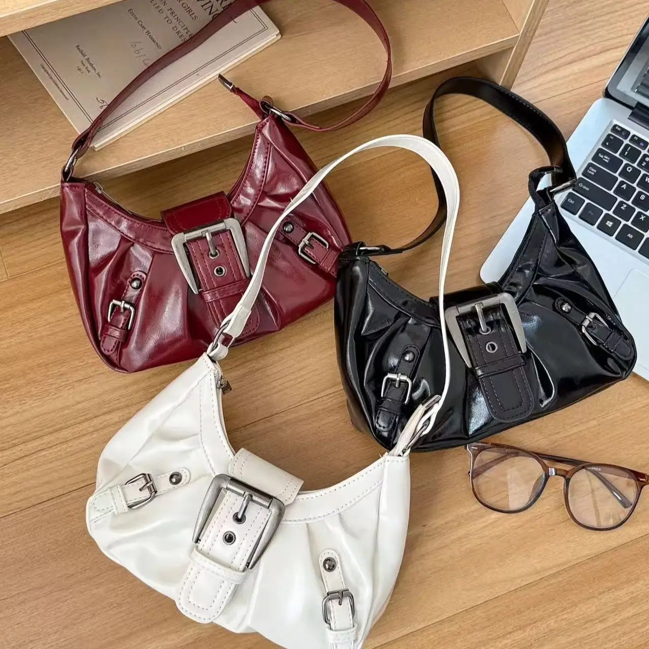 Retro Y2K Pleated Hobo Shoulder Bag for Women Hot Selling Maillard Style Underarm Bag Clutch Handbags for Travel Work Shopping
