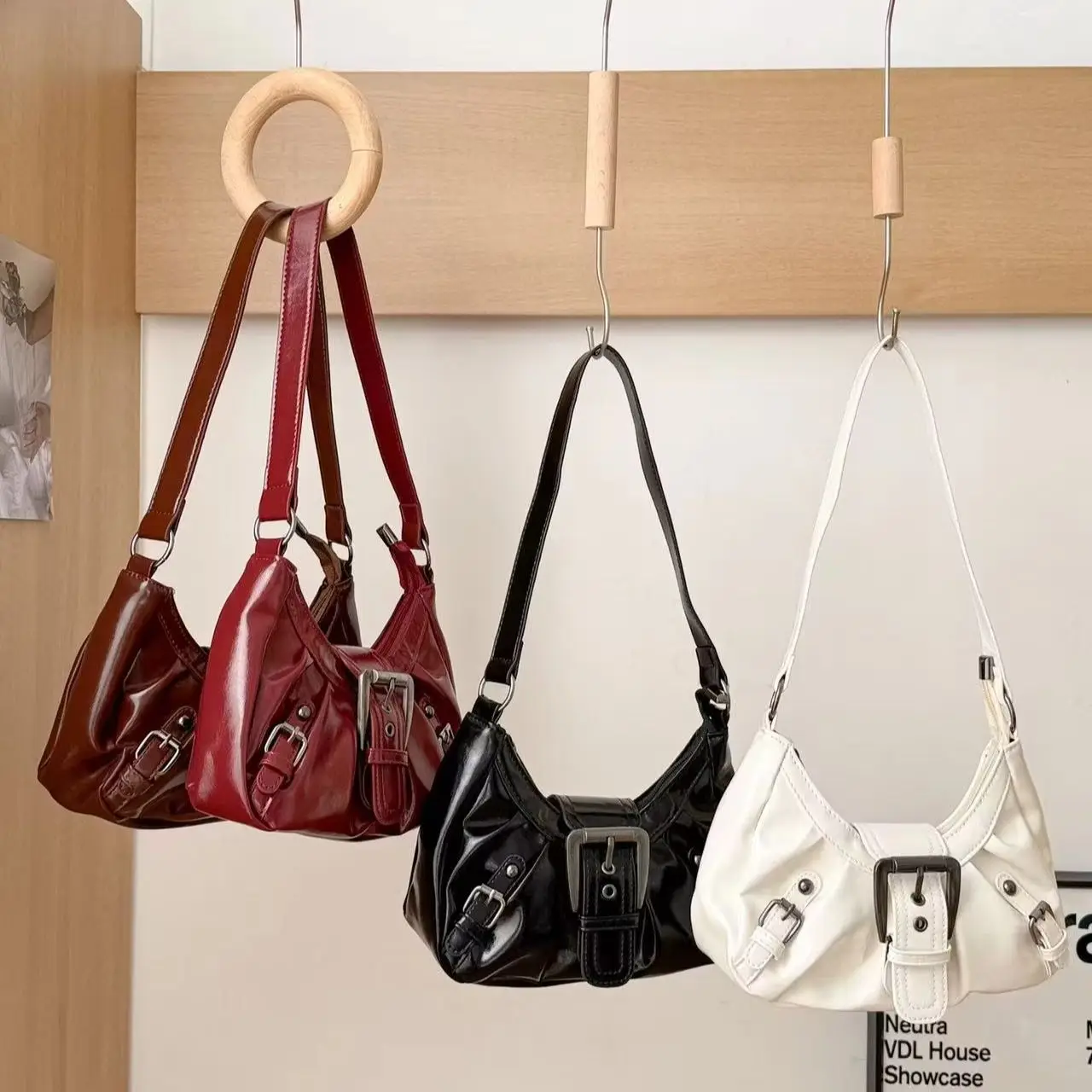 Retro Y2K Pleated Hobo Shoulder Bag for Women Hot Selling Maillard Style Underarm Bag Clutch Handbags for Travel Work Shopping