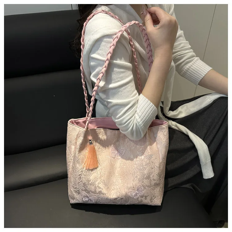 Texture Leisure New Chinese Style Shoulder Bag Antique Versatile Large Capacity Tote Bag Hanfu Element Work Commuter Storage Bag