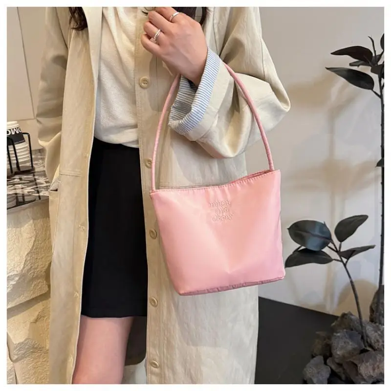 NEW Women's High Capacity Handbag Underarm Handbag Shoulder Bag Waterproof Embroidered Letters Underarm Bag Tote Bags