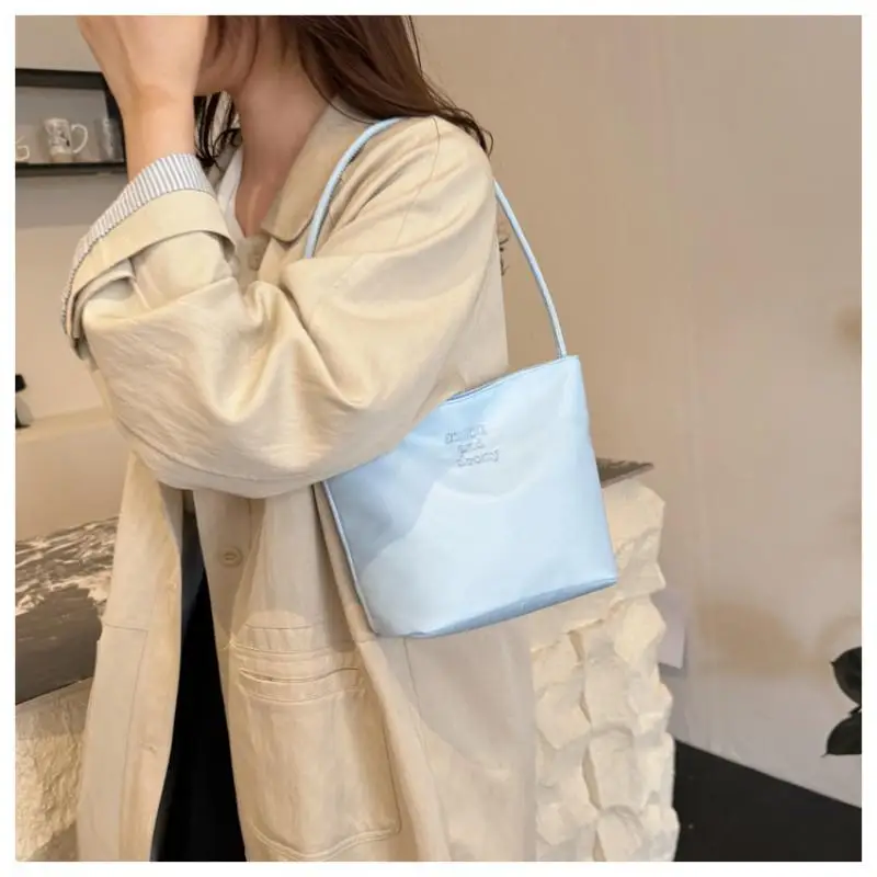 NEW Women's High Capacity Handbag Underarm Handbag Shoulder Bag Waterproof Embroidered Letters Underarm Bag Tote Bags