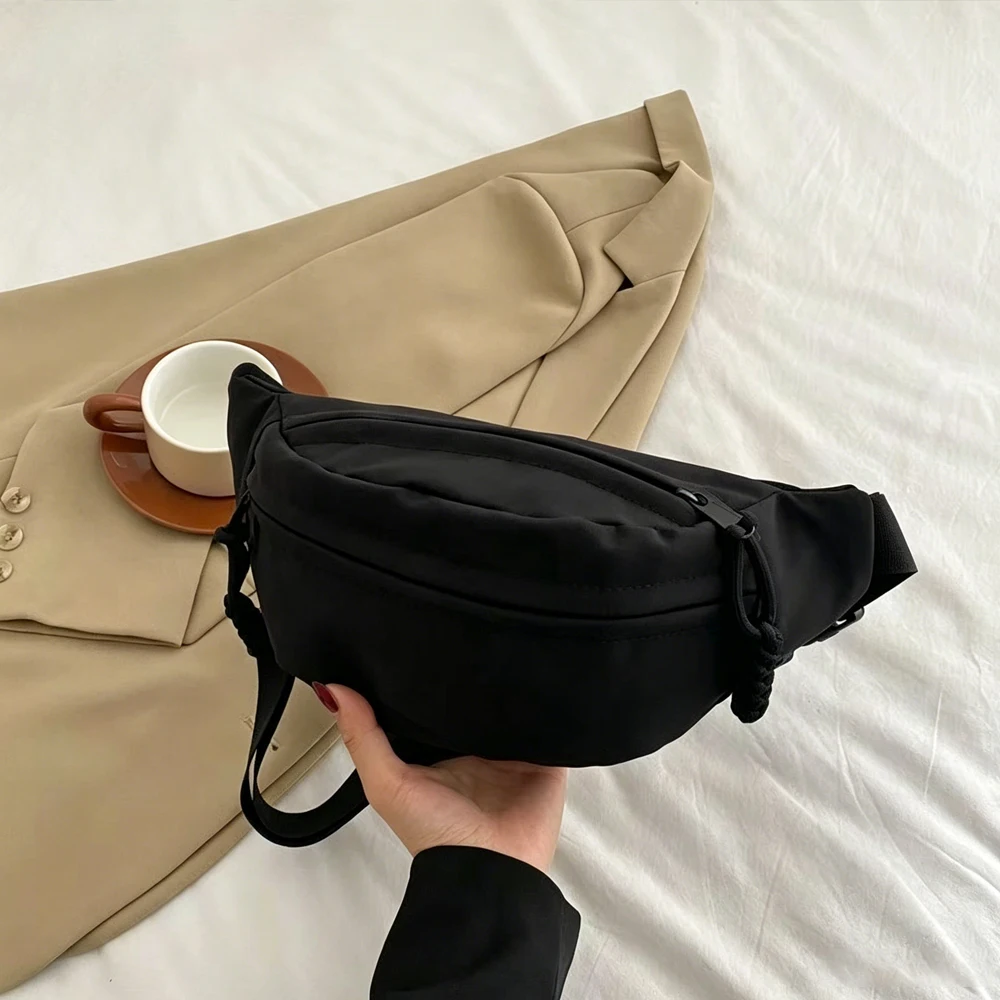 Simple and Lightweight Unisex Chest Bag, Crossbody Bag, Shoulder Bag, with Adjustable Shoulder Strap, Built-In Large Capacity Design, Frees Your Hands, Suitable for Daily Commuting, Travel, and Student Use