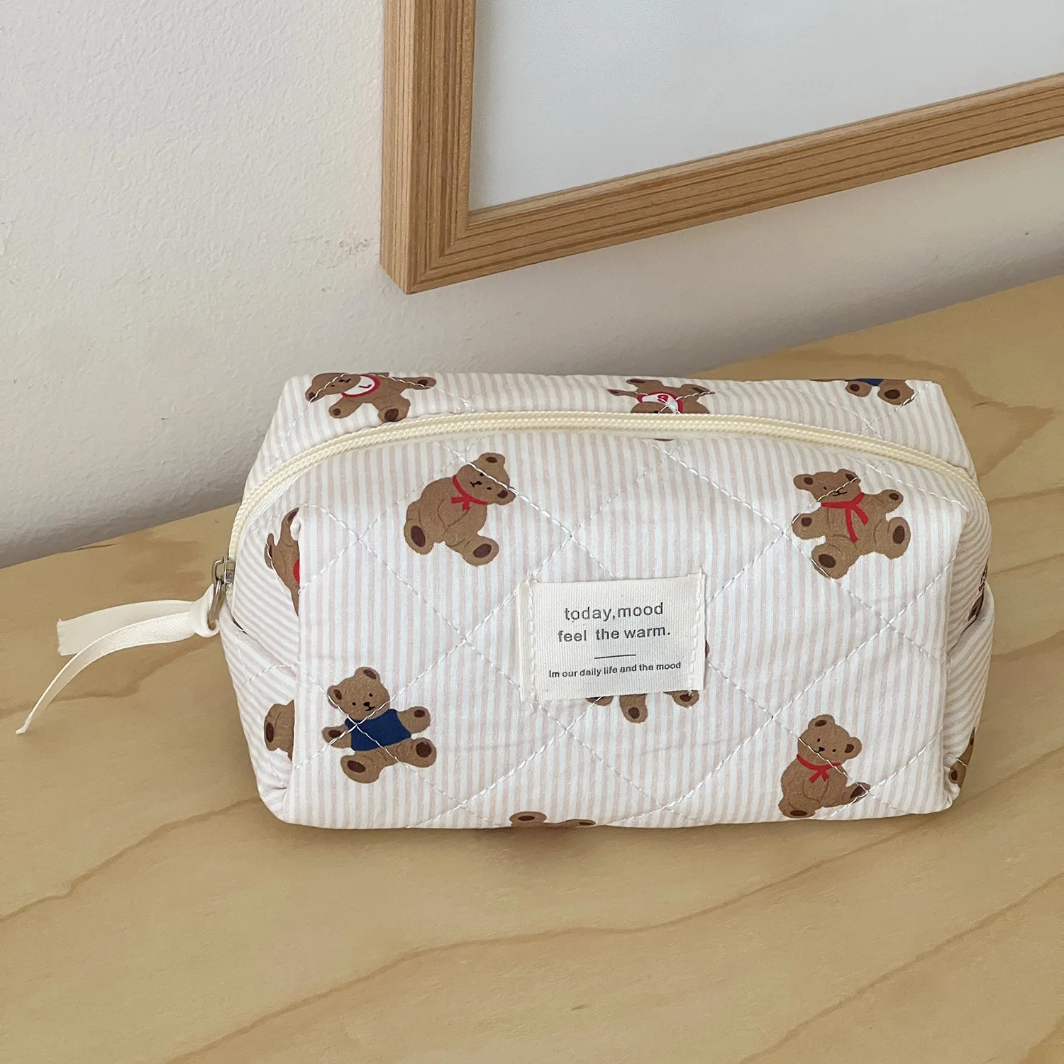 Storage Organizer Floral Puffy Quilted Makeup Bag Flower Printed Cosmetic Pouch Large Travel Cosmetic Bag Make up Aesthetic