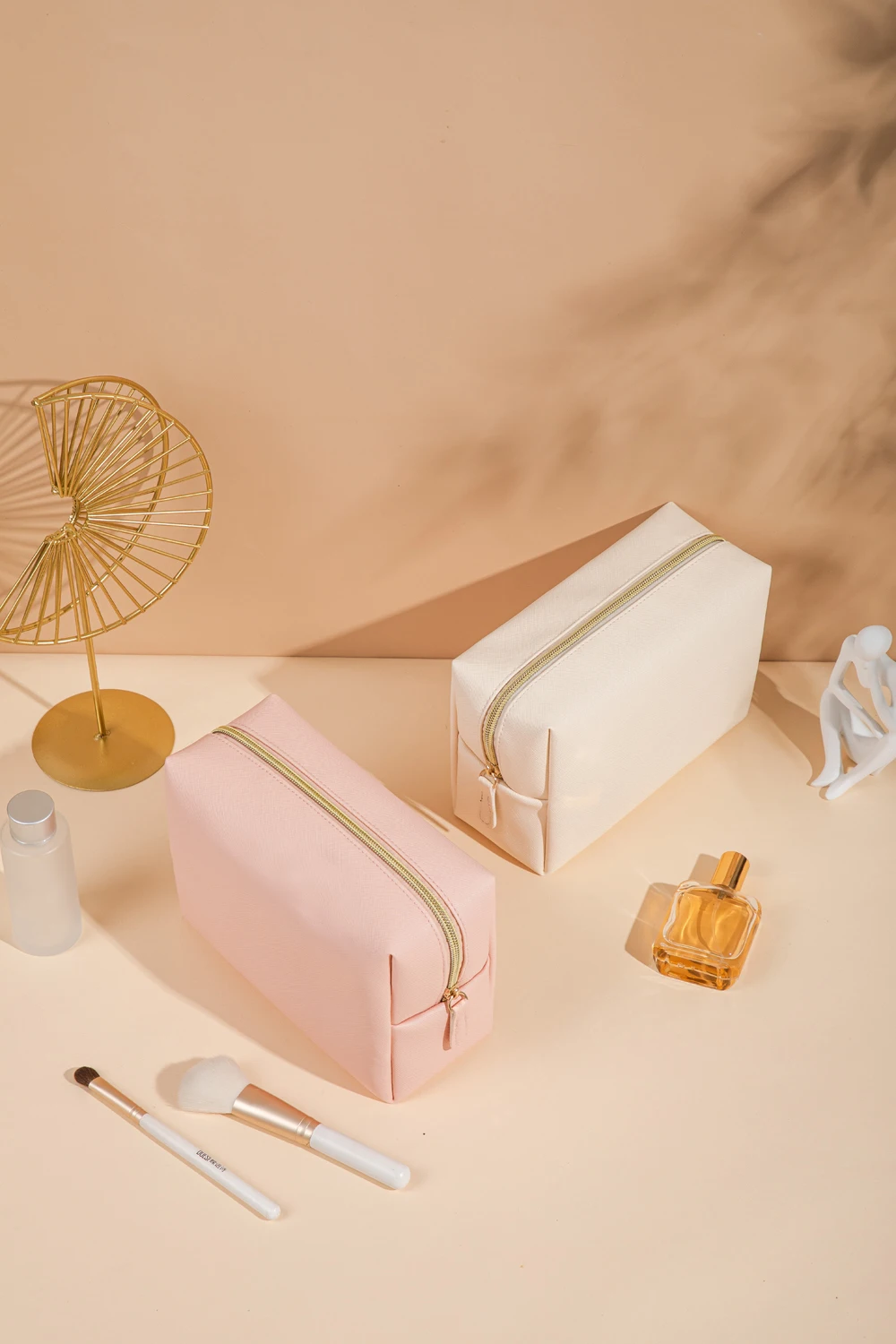 1pcs PU Leather Portable Toiletry Bags Waterproof Travel Make Up Bags for Women Small Medium Large Cosmetic Organizer Bags