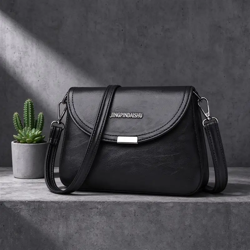The Neutral Color Bags Are Suitable for Daily Commuting and Office Use. They Come in Single-Shoulder and Hand-Held Styles.