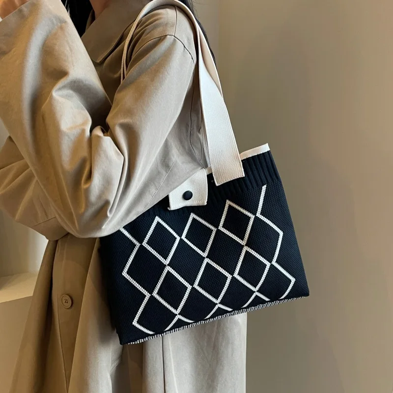 New Fashion Shoulder Bag Large Capacity Women Bags Handheld Versatile Knittted Corchet Shoulder Tote Bags