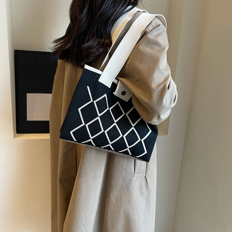 New Fashion Shoulder Bag Large Capacity Women Bags Handheld Versatile Knittted Corchet Shoulder Tote Bags