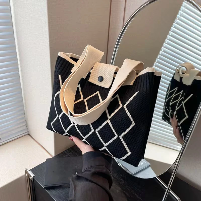 New Fashion Shoulder Bag Large Capacity Women Bags Handheld Versatile Knittted Corchet Shoulder Tote Bags