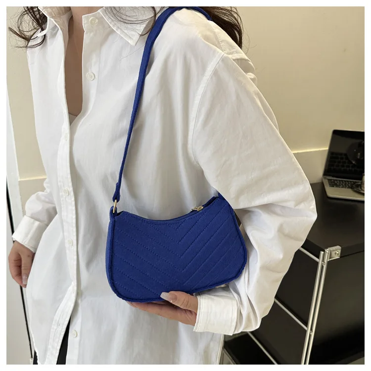 Mini Shoulder Bags for Women Fashion Felt Women's Bag Design Advanced Underarm Handbags Beautiful Purses Crescent SaddleBag 2025