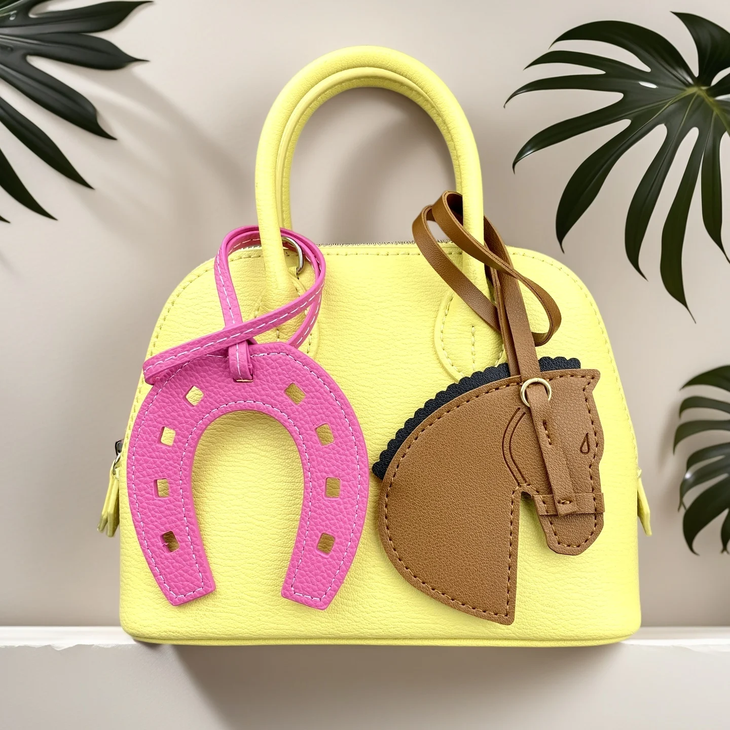 Horse Head Horseshoe Bag Charm, Equestrian Purse Accessory Gift, Handmade PU Leather Pony Ornament for Bags, Vintage Horse Gifts